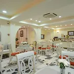 מלון Kymata