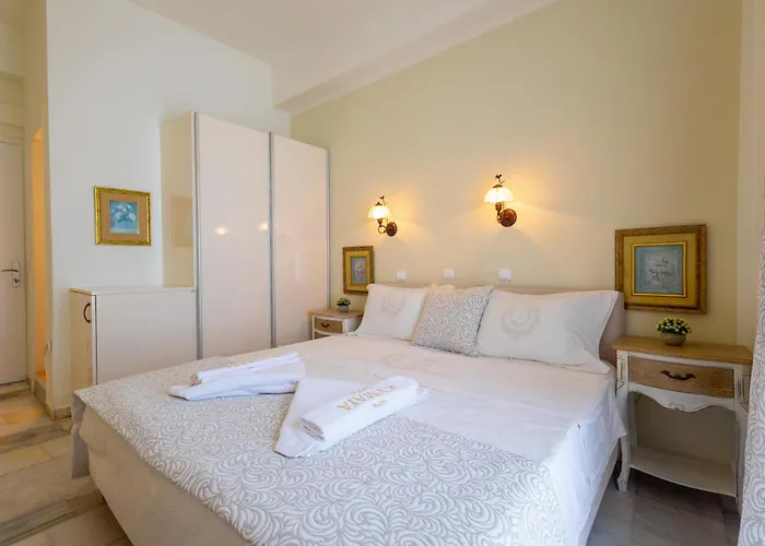 Kymata 2* Naxos City