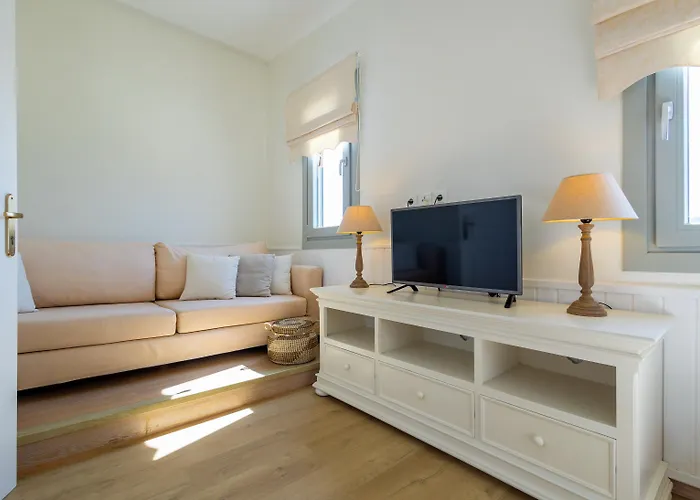 Отель Kymata 2*