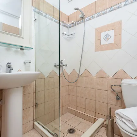 Kymata Hotel 2*